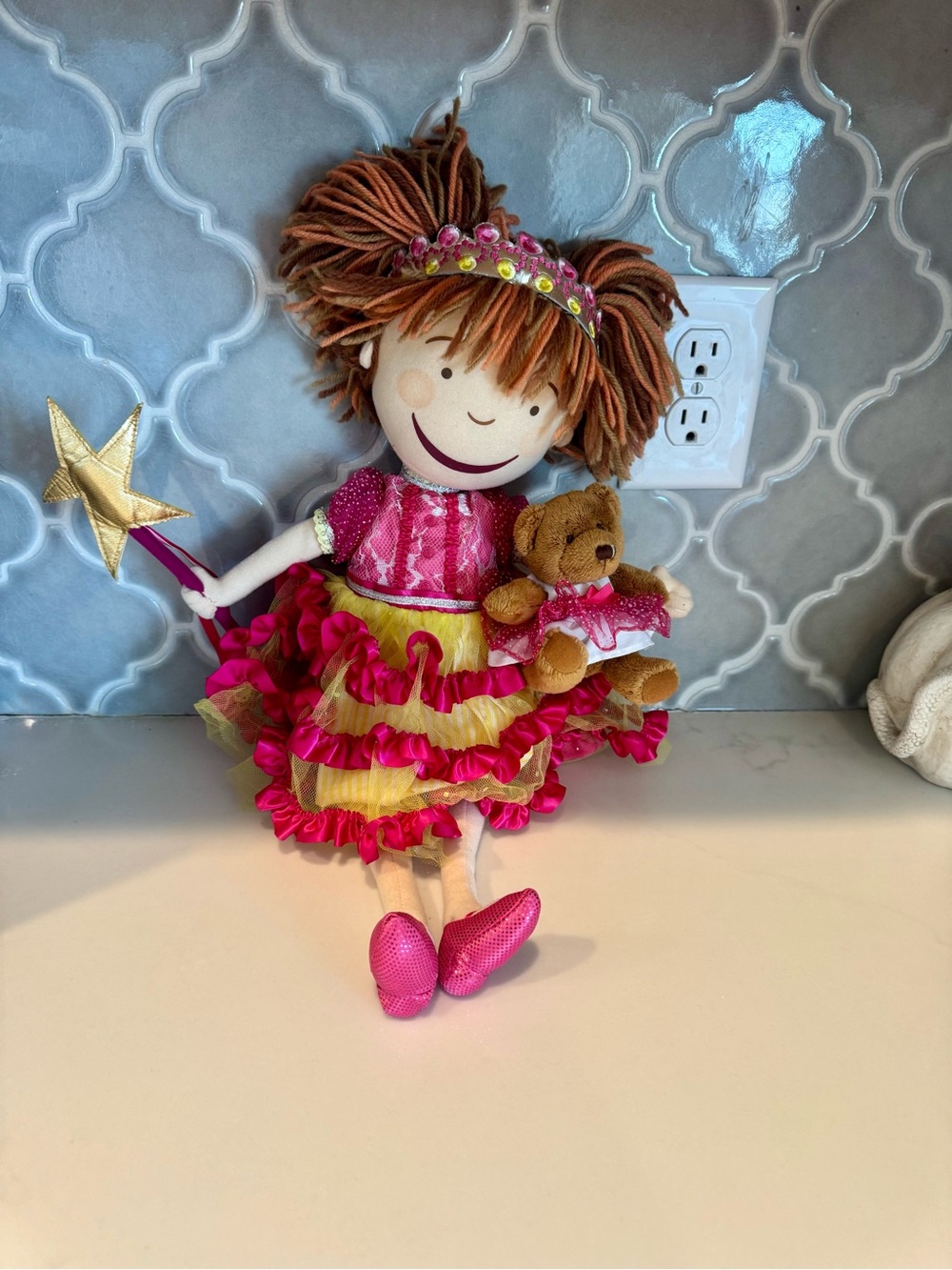 Madame Alexander Silverlicious Pinkalicious 18” Doll Bear Wand 2012